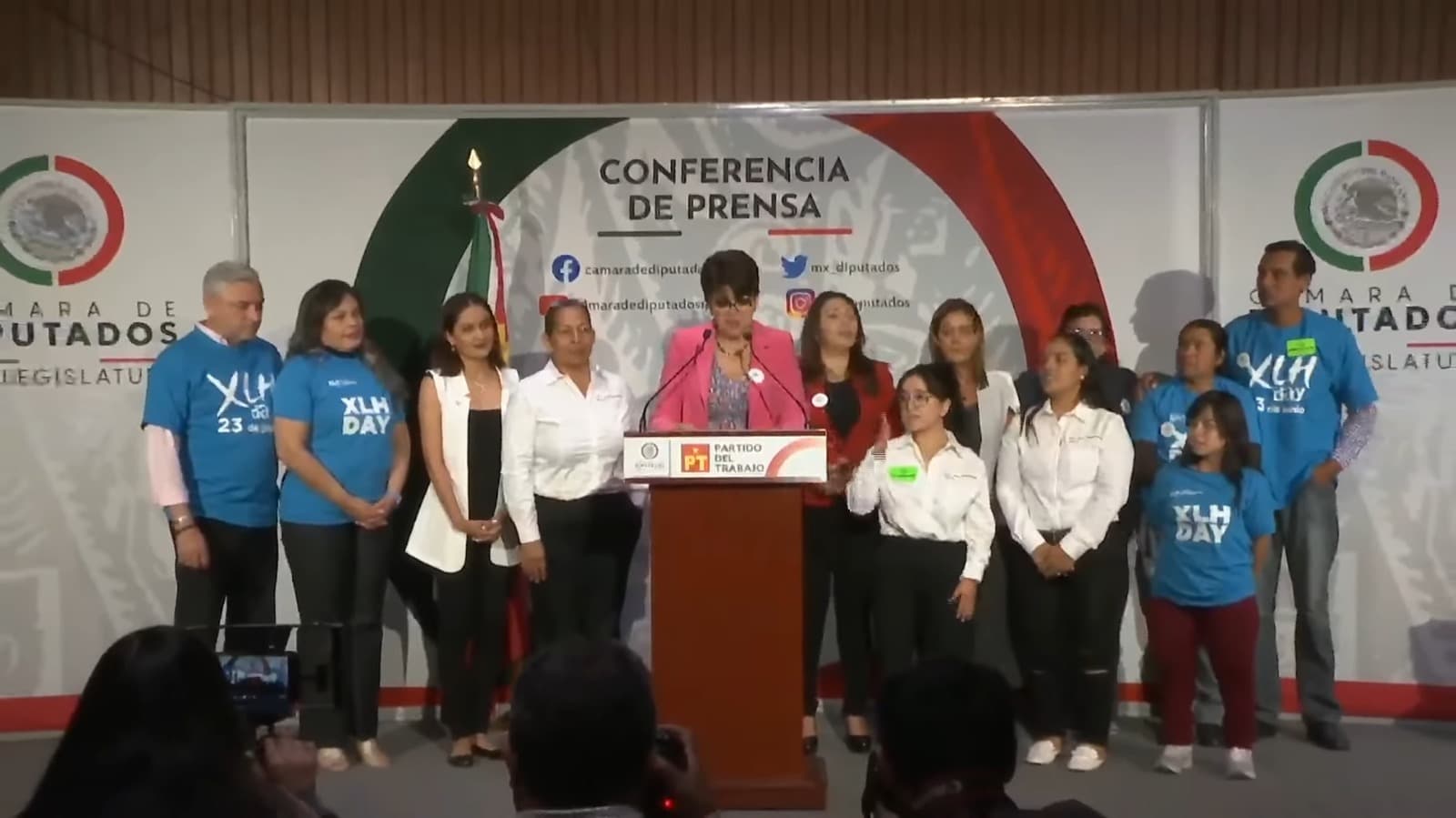 Conferencia de prensa "Iluminación de monumentos públicos en conmemoración del Día Mundial del XLH"