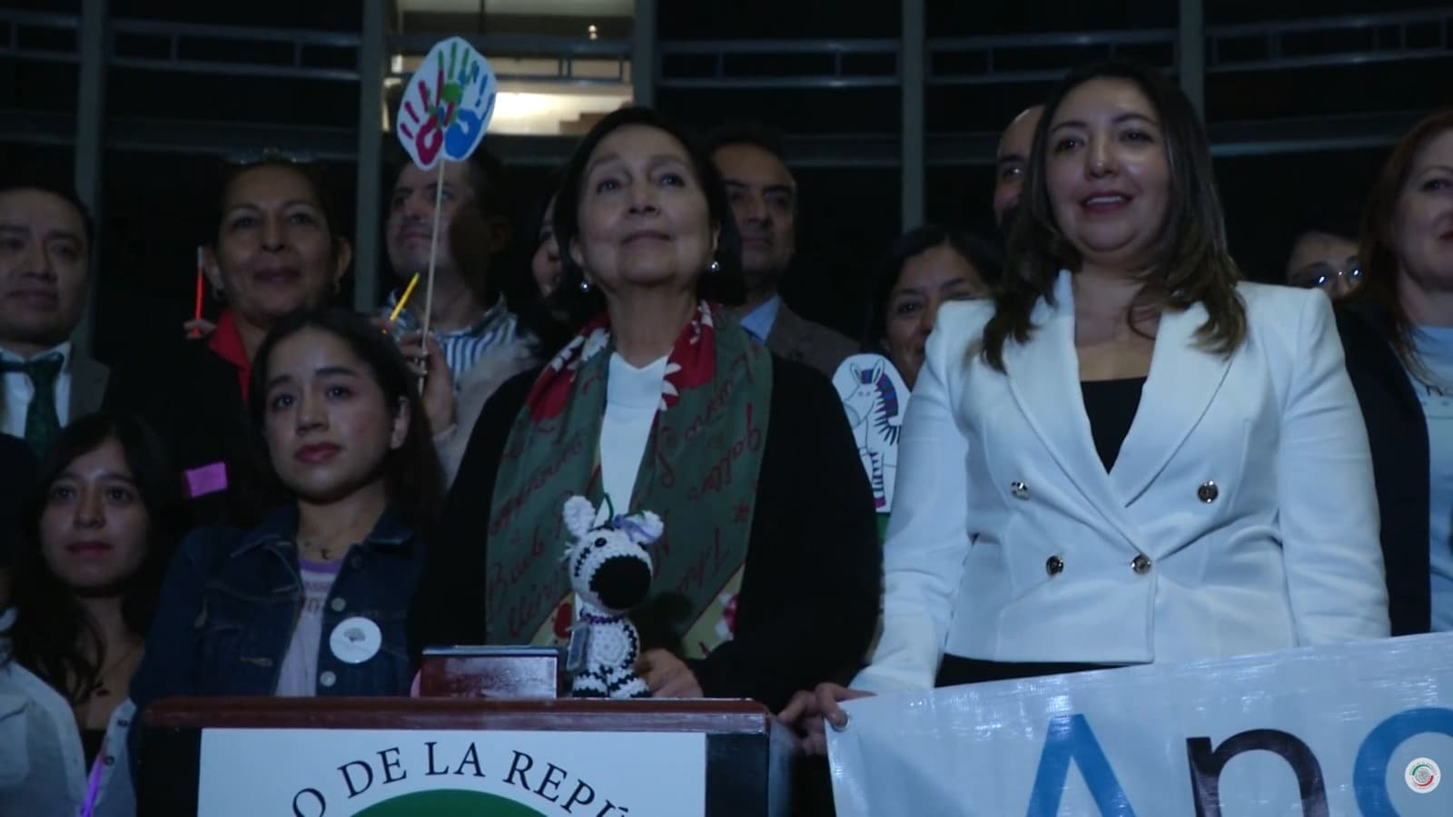 Iluminado del Senado de la República en Conmemoración del Día de las Enfermedades Raras 2025